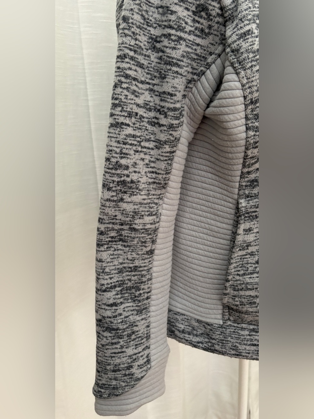 The North Face Heathered Grey Full-Zip Fleece Jacket - Picture 3 of 9